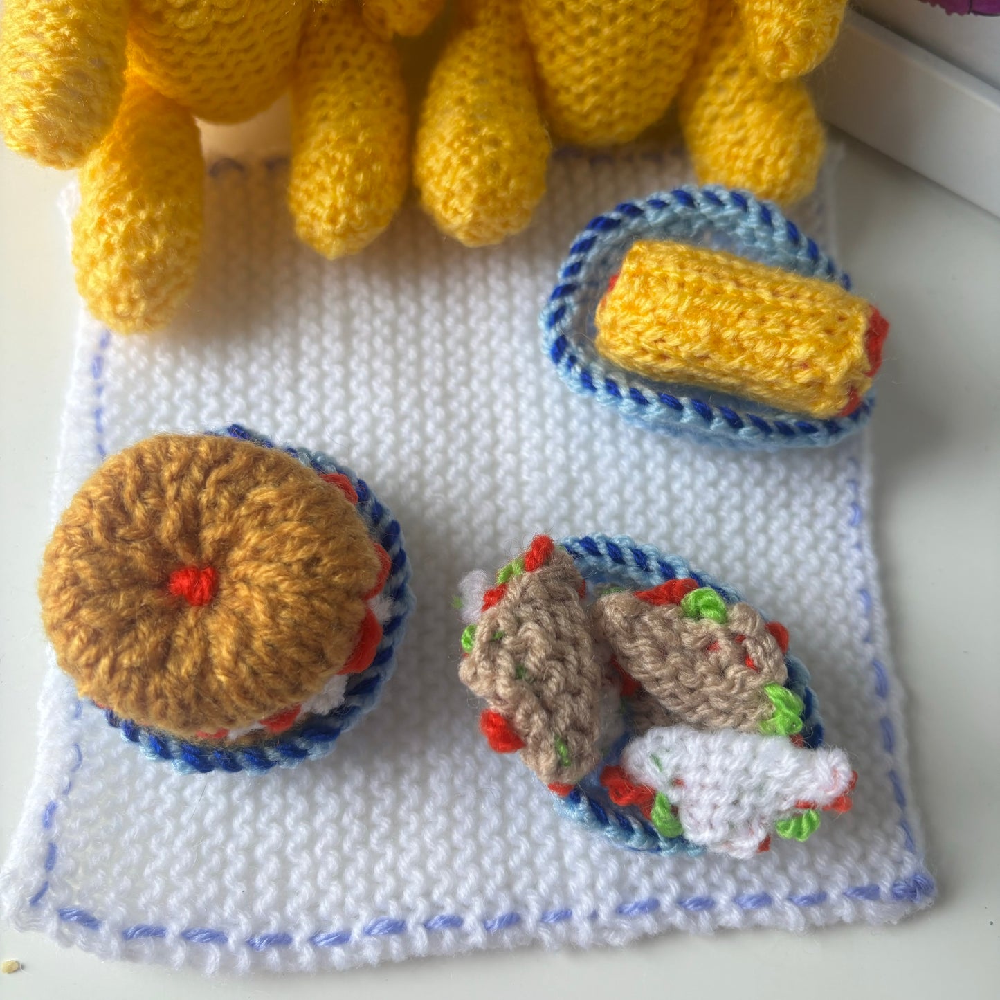 Knitted Teddy Bear's Picnic