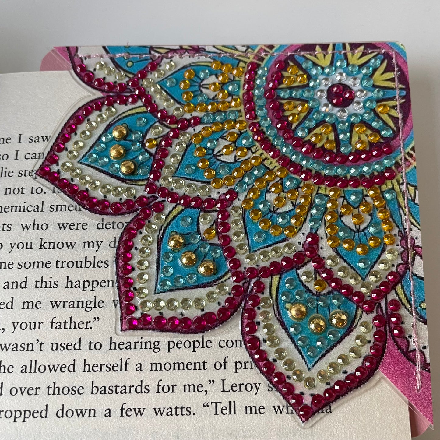 Mandala Diamond Corner Bookmark - Pink Outline